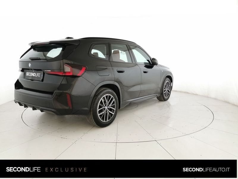 https://cdn-dk.caraffinity.it/dealer/datafiles/vehicle/images/800/32618/RhH5ZxaVO28ddrD0.jpeg