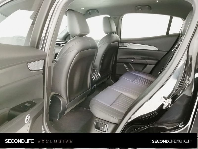 https://cdn-dk.caraffinity.it/dealer/datafiles/vehicle/images/800/32618/TkgbMaOUGpXXySCk.jpeg