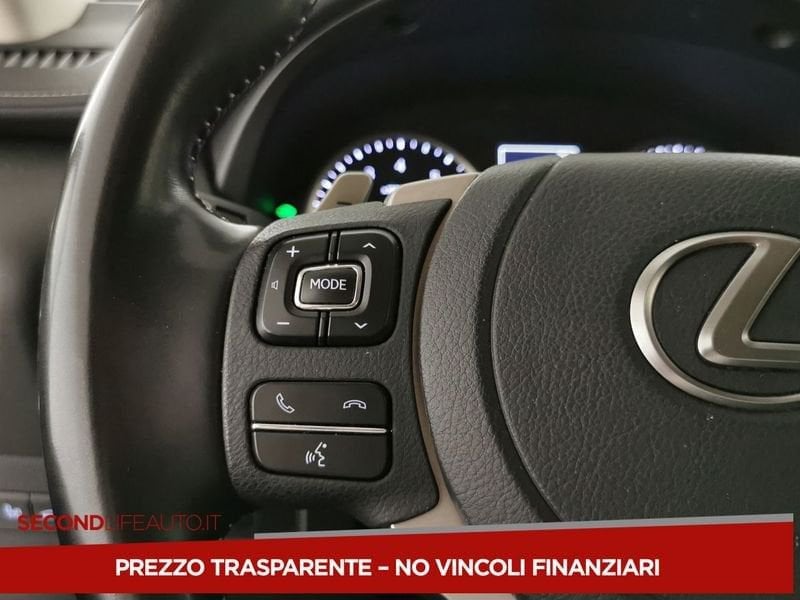 https://cdn-dk.caraffinity.it/dealer/datafiles/vehicle/images/800/32618/V9cKciKPsHI2VjU0.jpeg