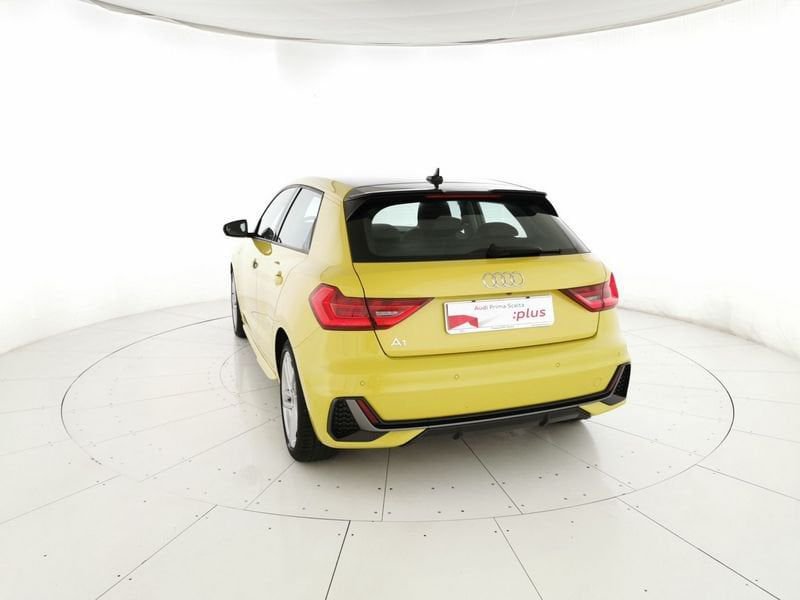 https://cdn-dk.caraffinity.it/dealer/datafiles/vehicle/images/800/32618/VCbmShLSc6K8Tzfh.jpeg