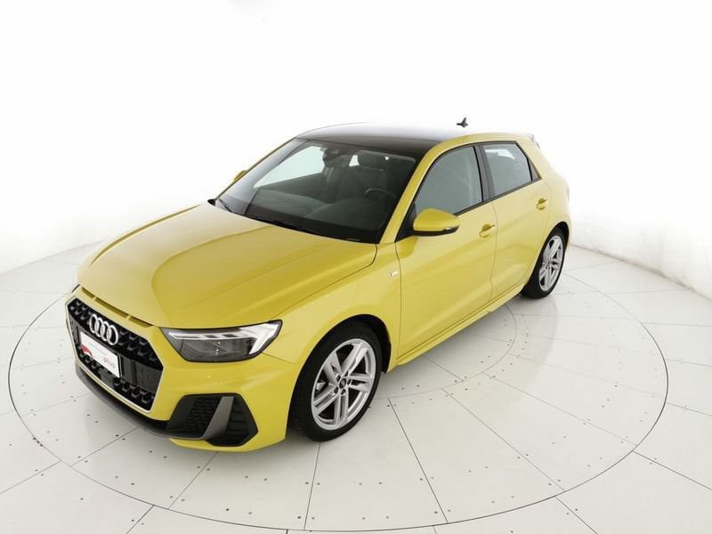https://cdn-dk.caraffinity.it/dealer/datafiles/vehicle/images/800/32618/WjO9ornBIGRafwZE.jpeg