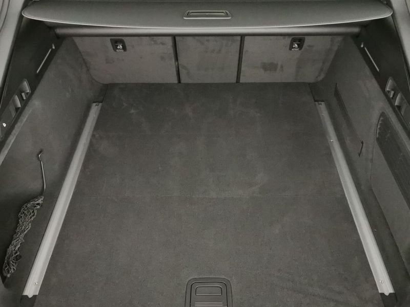 https://cdn-dk.caraffinity.it/dealer/datafiles/vehicle/images/800/32618/cyX4TFnAnCcCdpYr.jpeg
