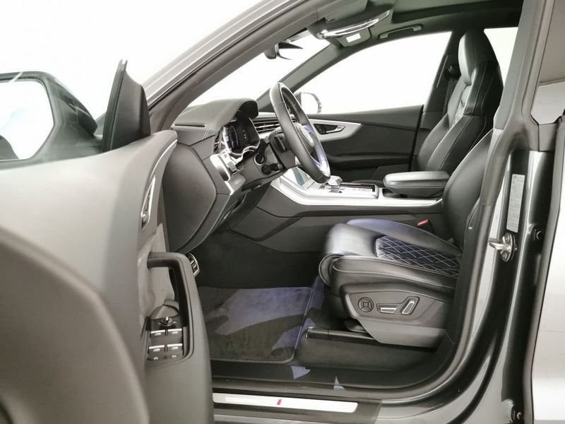https://cdn-dk.caraffinity.it/dealer/datafiles/vehicle/images/800/32618/g0z70nJjlsK5eqS7.jpeg