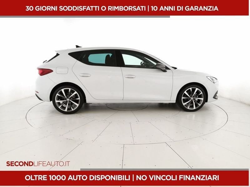 https://cdn-dk.caraffinity.it/dealer/datafiles/vehicle/images/800/32618/hT3dWUk6FDeU6419.jpeg