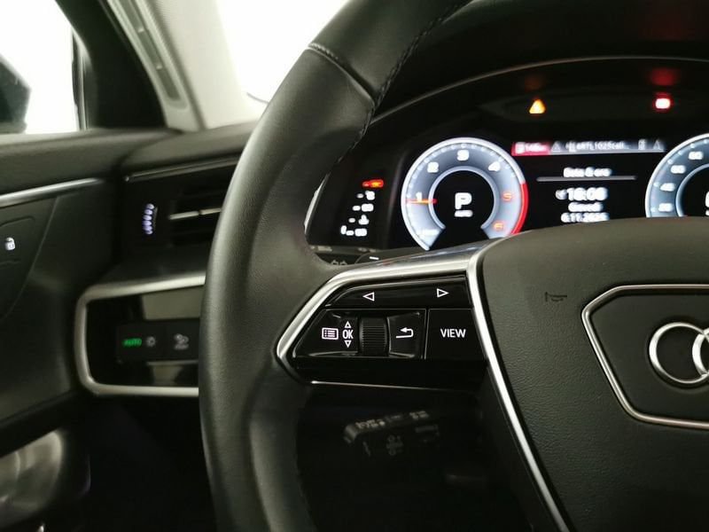 https://cdn-dk.caraffinity.it/dealer/datafiles/vehicle/images/800/32618/maIjCCgD4tT5Ij3H.jpeg