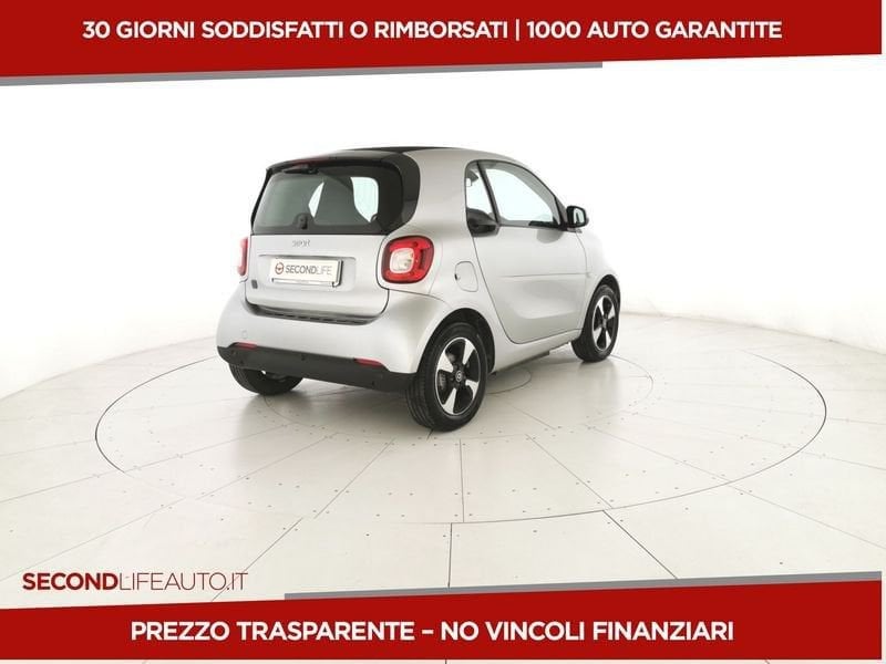 https://cdn-dk.caraffinity.it/dealer/datafiles/vehicle/images/800/32618/mhrmEJuW2UB0GUQr.jpeg