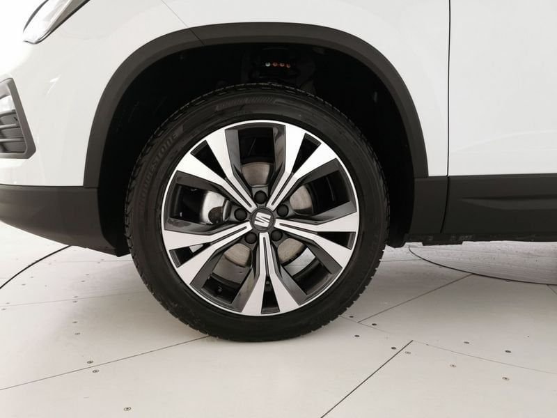 https://cdn-dk.caraffinity.it/dealer/datafiles/vehicle/images/800/32618/oquO0KHrxEq4mseP.jpeg
