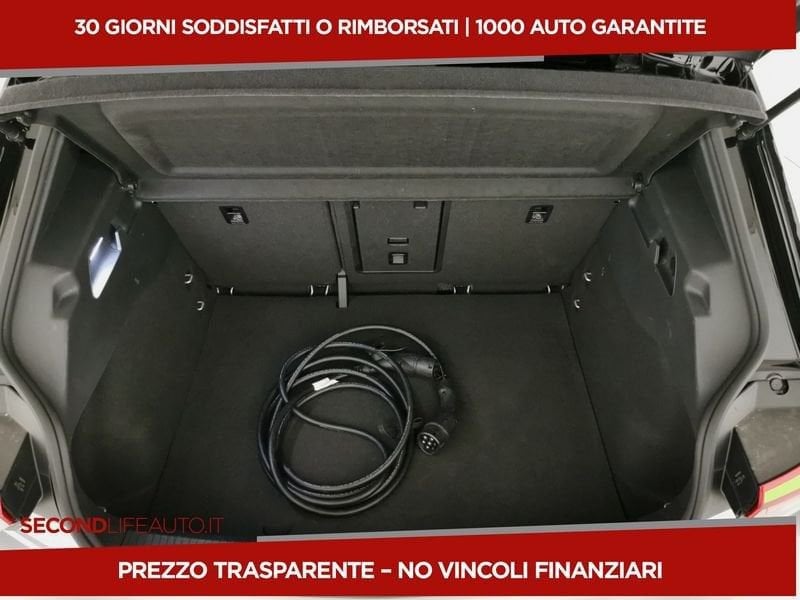 https://cdn-dk.caraffinity.it/dealer/datafiles/vehicle/images/800/32618/qKAleDRQi3o6VEFt.jpeg