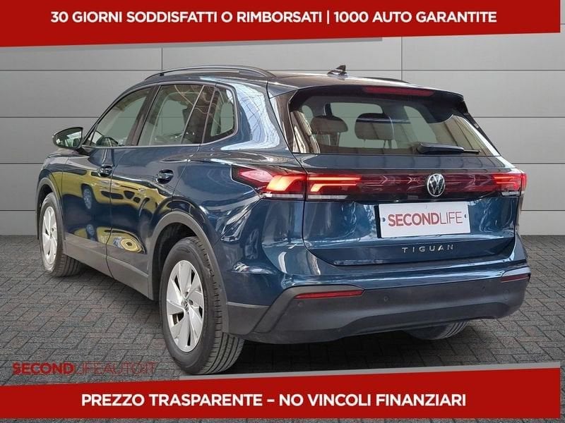 https://cdn-dk.caraffinity.it/dealer/datafiles/vehicle/images/800/32618/rBdCdkT28URAyMz3.jpeg