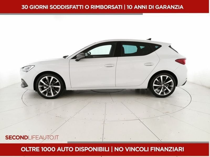 https://cdn-dk.caraffinity.it/dealer/datafiles/vehicle/images/800/32618/ulXE2jj8ecjQN2rS.jpeg