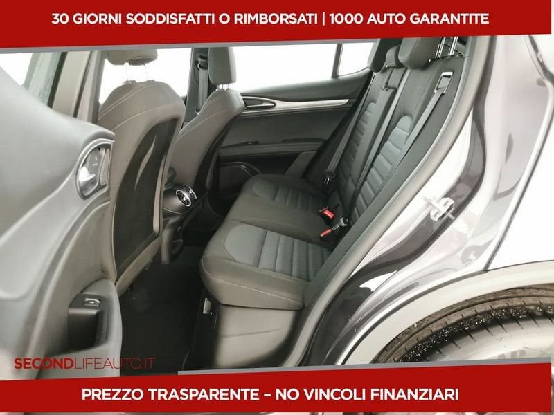 https://cdn-dk.caraffinity.it/dealer/datafiles/vehicle/images/800/32618/xyGXDJWaQ20iOCgX.jpeg