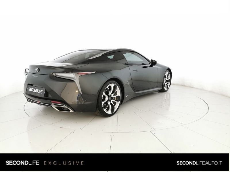 https://cdn-dk.caraffinity.it/dealer/datafiles/vehicle/images/800/32618/ycoc6R5D7i6T1LIT.jpeg