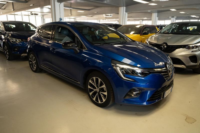 https://cdn-dk.caraffinity.it/dealer/datafiles/vehicle/images/800/32881/054TJWTkFB4MIPyl.jpg