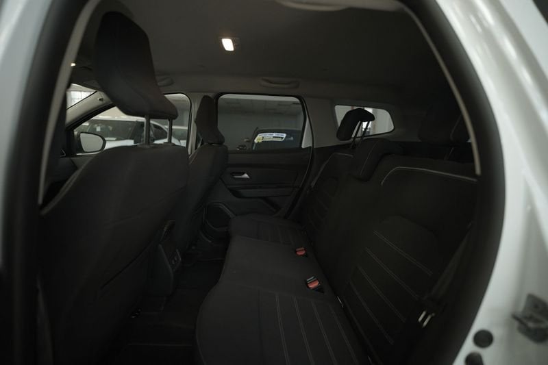 https://cdn-dk.caraffinity.it/dealer/datafiles/vehicle/images/800/32881/0izY3P6bd65aYGFe.JPG