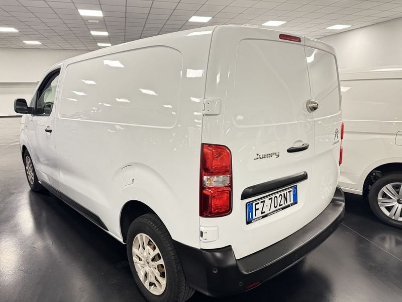 https://cdn-dk.caraffinity.it/dealer/datafiles/vehicle/images/800/32881/0jWlajwMNIjSN0Pb.JPG