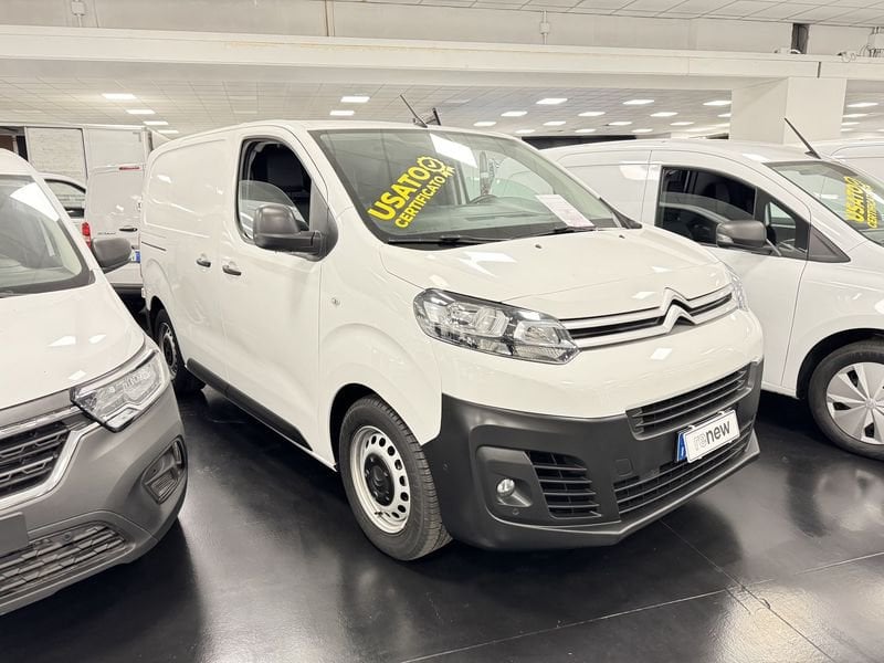 https://cdn-dk.caraffinity.it/dealer/datafiles/vehicle/images/800/32881/0lIVpsaXWbq6WKqy.JPG