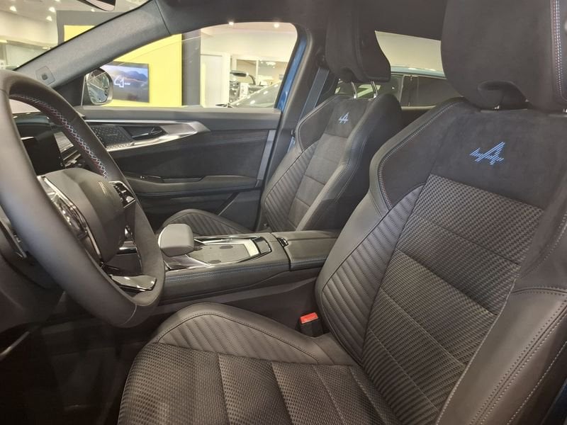https://cdn-dk.caraffinity.it/dealer/datafiles/vehicle/images/800/32881/30raBKlxMWzUHNTS.jpg