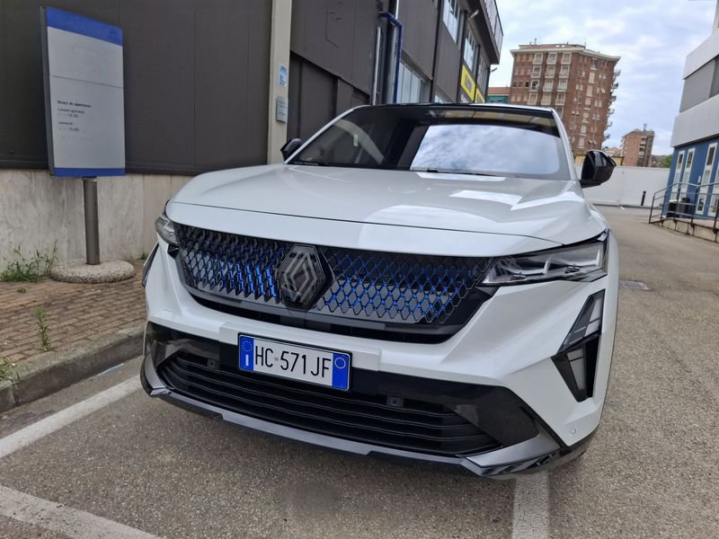https://cdn-dk.caraffinity.it/dealer/datafiles/vehicle/images/800/32881/4Fqq2URLf3B2opP2.jpg