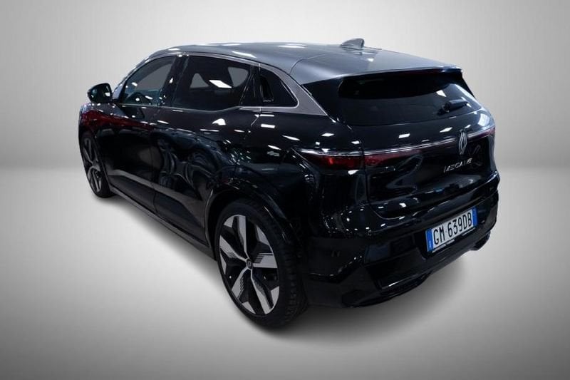 https://cdn-dk.caraffinity.it/dealer/datafiles/vehicle/images/800/32881/4LpfYnKRK7naN2TQ.jpg
