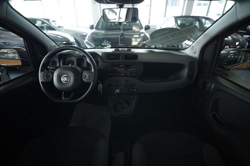 https://cdn-dk.caraffinity.it/dealer/datafiles/vehicle/images/800/32881/4vbO0eQqyGYsCDB1.JPG