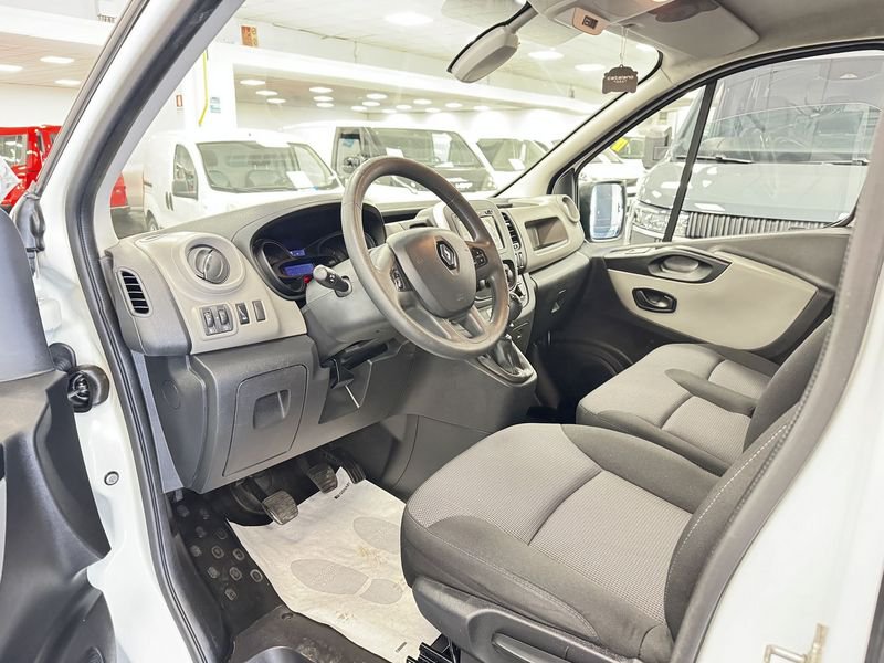 https://cdn-dk.caraffinity.it/dealer/datafiles/vehicle/images/800/32881/5RJHktjoYRGo09pg.JPG