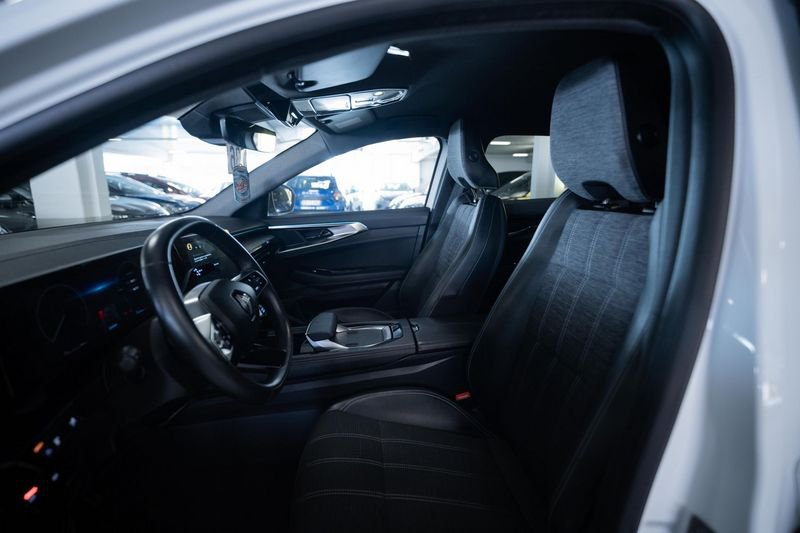 https://cdn-dk.caraffinity.it/dealer/datafiles/vehicle/images/800/32881/68XYFURH8SSKCfkM.jpg