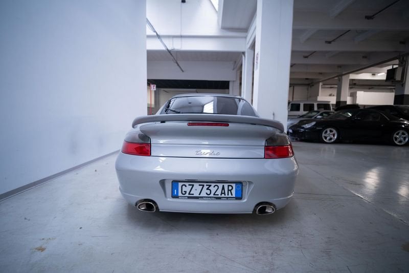 https://cdn-dk.caraffinity.it/dealer/datafiles/vehicle/images/800/32881/7PopAjaHWsffSgvI.jpg