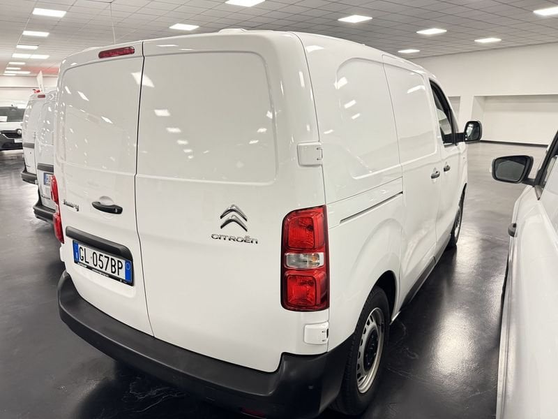 https://cdn-dk.caraffinity.it/dealer/datafiles/vehicle/images/800/32881/87YRxN8R0dARIQty.JPG