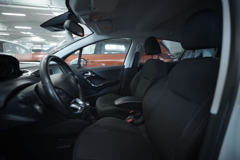 https://cdn-dk.caraffinity.it/dealer/datafiles/vehicle/images/800/32881/AxUfL4ngz38yRAL4.JPG