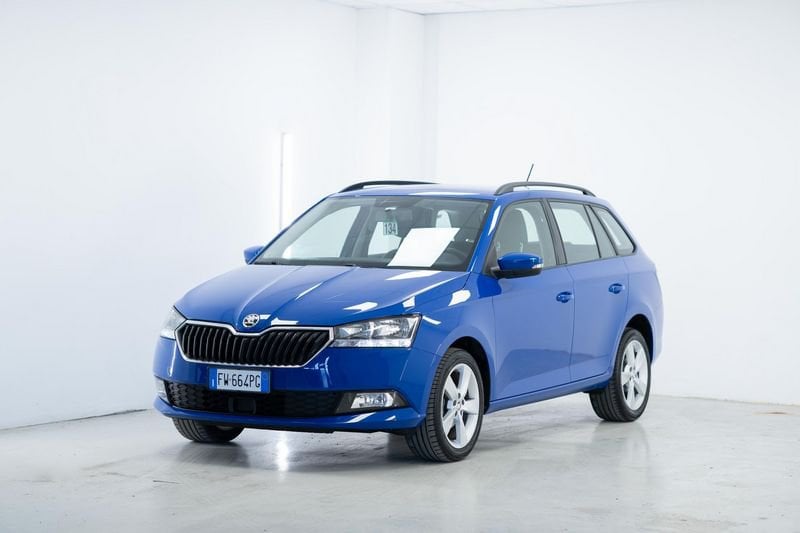 https://cdn-dk.caraffinity.it/dealer/datafiles/vehicle/images/800/32881/C7jZhKuLSTXeVslW.jpg?format=jpeg