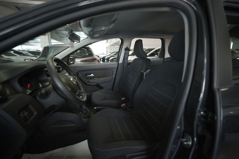 https://cdn-dk.caraffinity.it/dealer/datafiles/vehicle/images/800/32881/CkNpJdNqG7F9U5bt.JPG