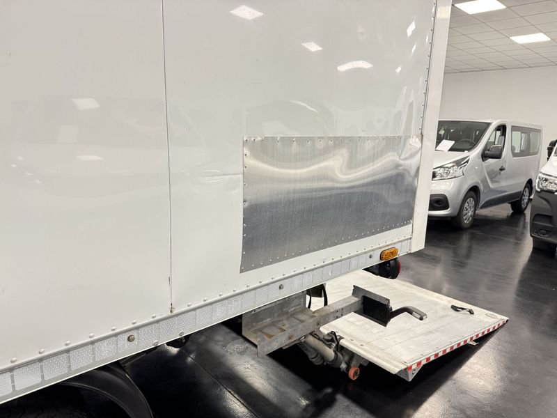 https://cdn-dk.caraffinity.it/dealer/datafiles/vehicle/images/800/32881/CqAUyyGkIDgqhSjd.JPG