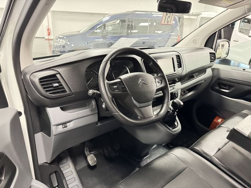 https://cdn-dk.caraffinity.it/dealer/datafiles/vehicle/images/800/32881/EI2Jfc3wg8eNNJ83.JPG