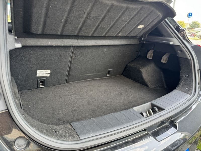 https://cdn-dk.caraffinity.it/dealer/datafiles/vehicle/images/800/32881/EPe8rIjbH6y53CBQ.jpeg