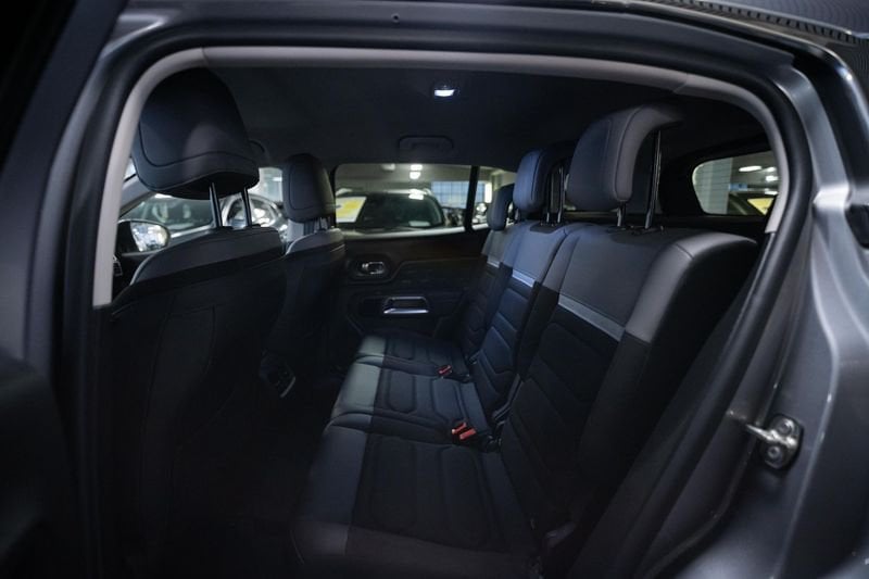 https://cdn-dk.caraffinity.it/dealer/datafiles/vehicle/images/800/32881/EkgXCqSquc7zessJ.jpg