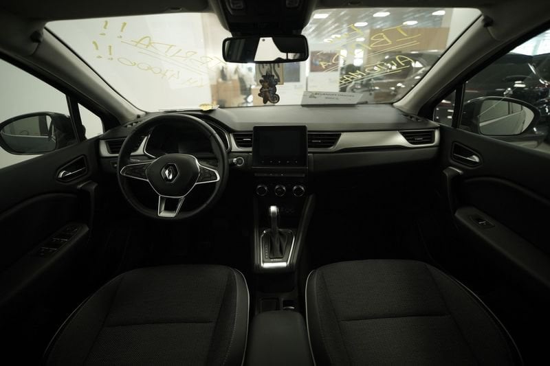 https://cdn-dk.caraffinity.it/dealer/datafiles/vehicle/images/800/32881/Fv2jiso4zy4YI5HW.JPG