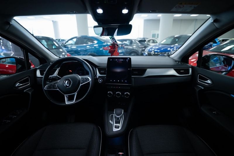 https://cdn-dk.caraffinity.it/dealer/datafiles/vehicle/images/800/32881/GHbbLTmEhY57GAxB.jpg