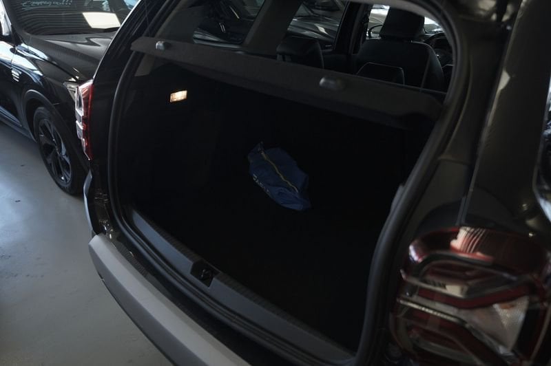 https://cdn-dk.caraffinity.it/dealer/datafiles/vehicle/images/800/32881/I4VOMVuX1bINQ7aj.JPG