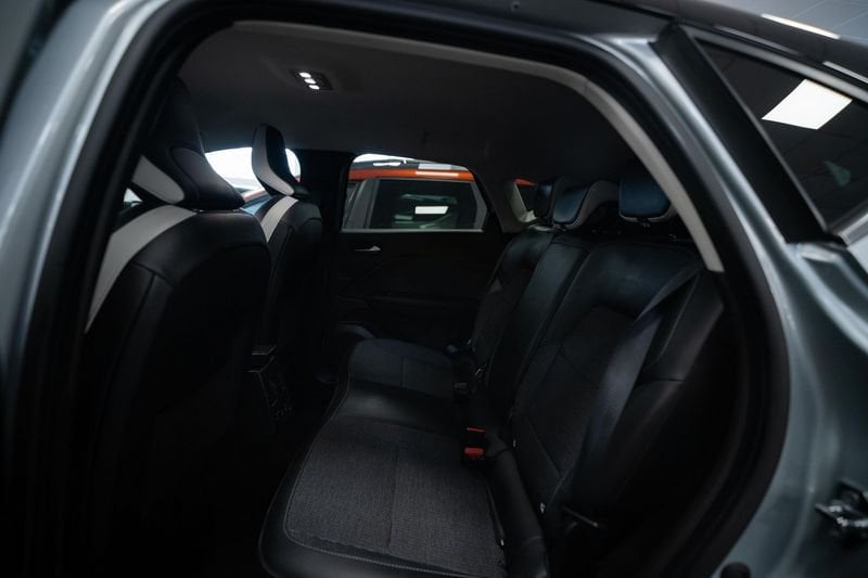 https://cdn-dk.caraffinity.it/dealer/datafiles/vehicle/images/800/32881/O2TSLnTDedcV19hq.jpg