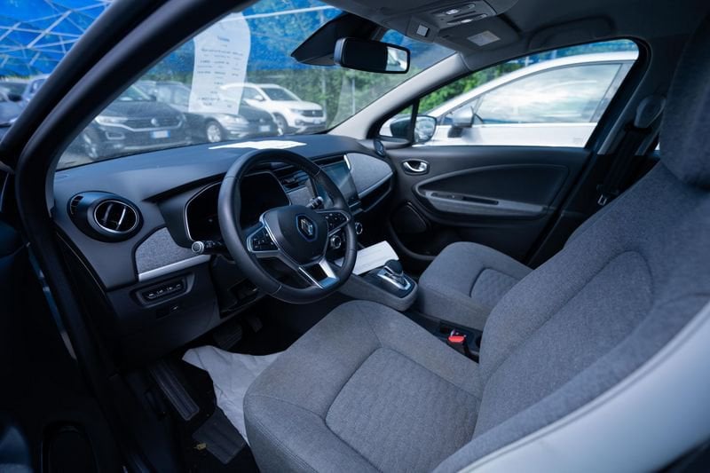 https://cdn-dk.caraffinity.it/dealer/datafiles/vehicle/images/800/32881/OmH1zjm1PDFip1oR.jpg