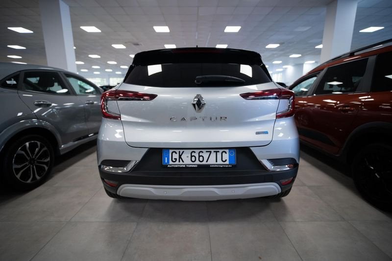 https://cdn-dk.caraffinity.it/dealer/datafiles/vehicle/images/800/32881/Ph3sobVbtKJE0c7h.jpg