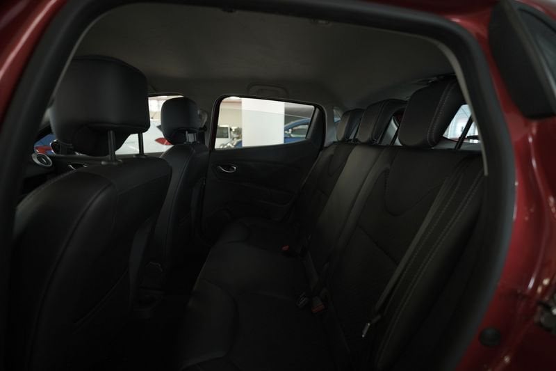 https://cdn-dk.caraffinity.it/dealer/datafiles/vehicle/images/800/32881/QSO2gzngIOR2pLgK.JPG