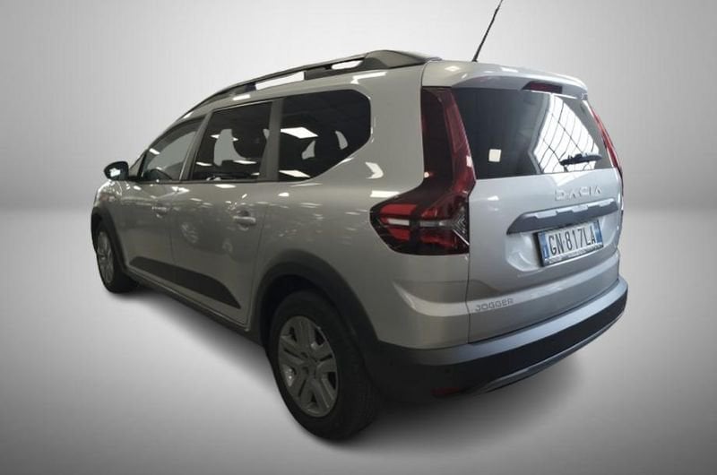 https://cdn-dk.caraffinity.it/dealer/datafiles/vehicle/images/800/32881/QxZvPoM9e7wOhSVm.jpg