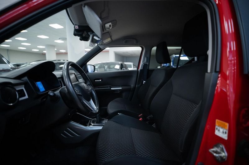 https://cdn-dk.caraffinity.it/dealer/datafiles/vehicle/images/800/32881/R0SjYaOQ1YNefop3.jpg