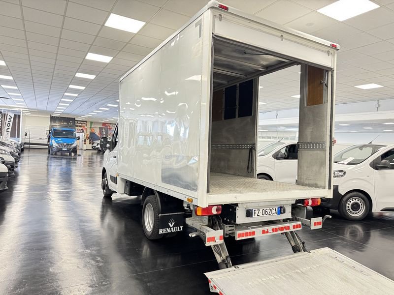 https://cdn-dk.caraffinity.it/dealer/datafiles/vehicle/images/800/32881/RCSZ7yAqW9q9sUd2.JPG
