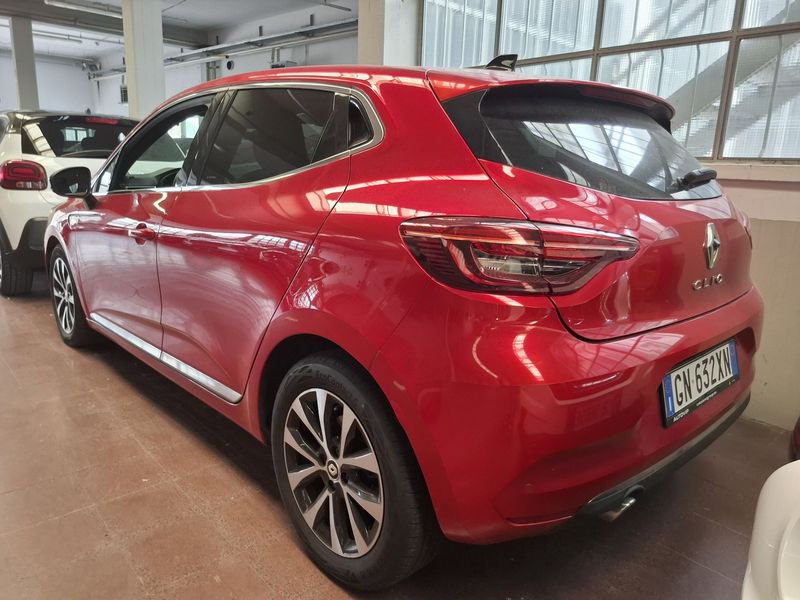 https://cdn-dk.caraffinity.it/dealer/datafiles/vehicle/images/800/32881/RMUg66zpUcBnDvyI.jpg