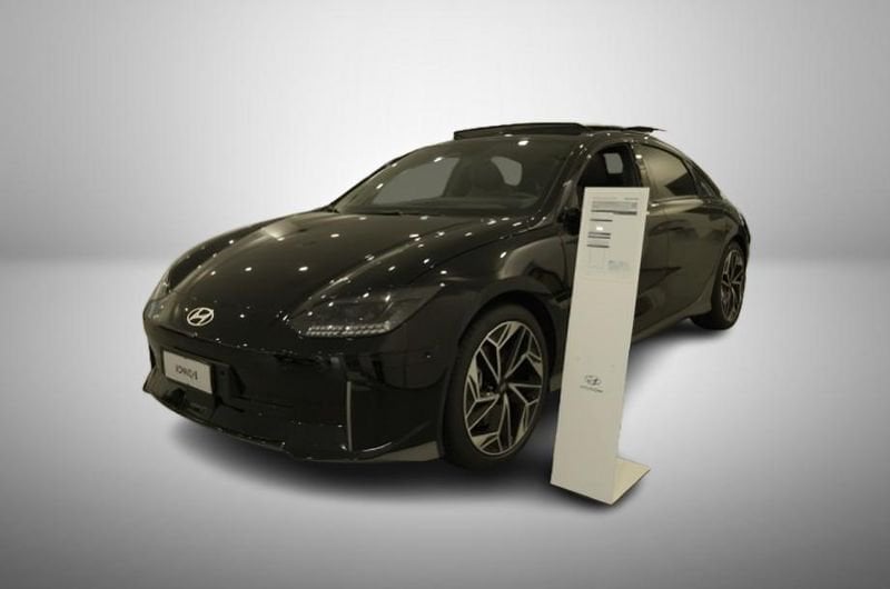 https://cdn-dk.caraffinity.it/dealer/datafiles/vehicle/images/800/32881/Sab0pZTeVLfYD6mr.jpg