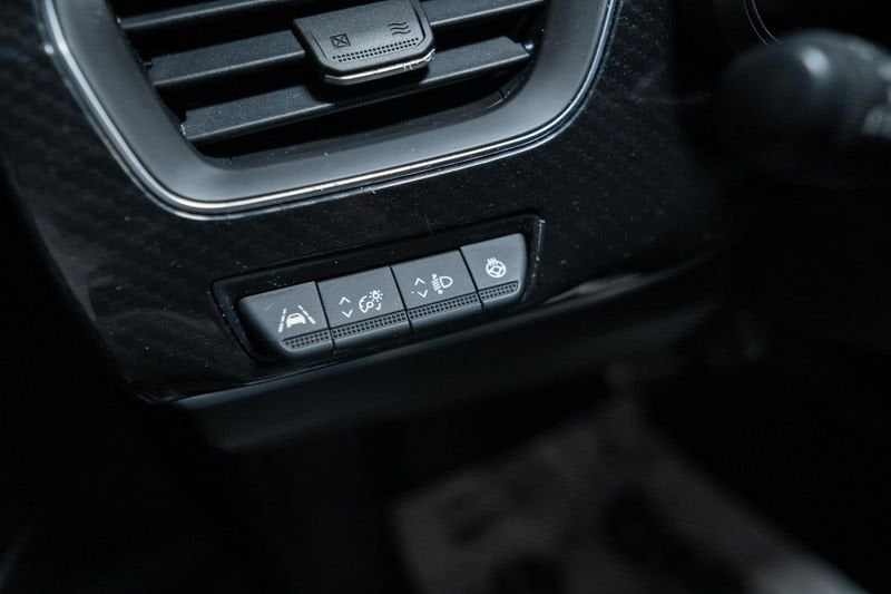 https://cdn-dk.caraffinity.it/dealer/datafiles/vehicle/images/800/32881/Tnyy5DgIiYciC5t9.jpg