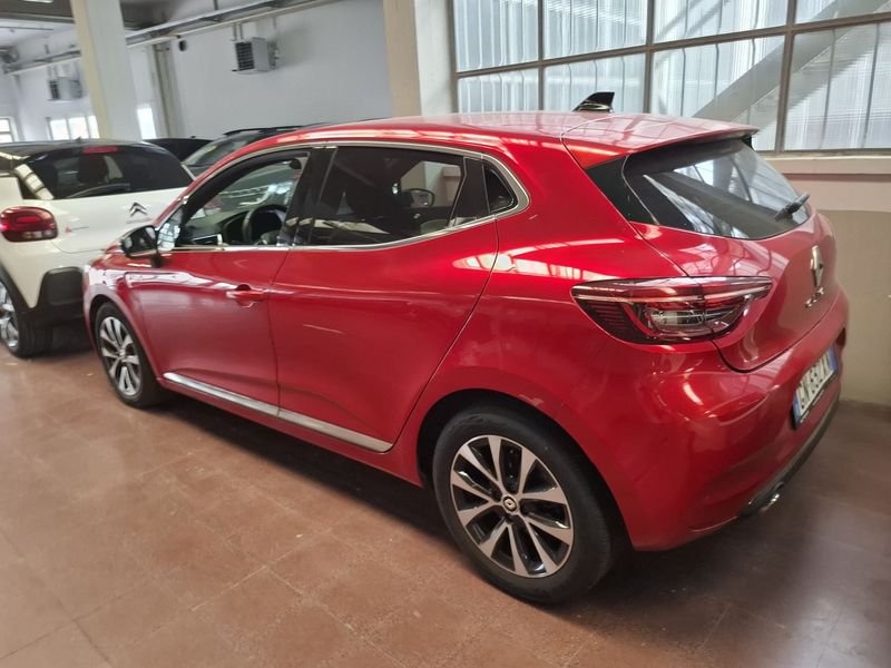https://cdn-dk.caraffinity.it/dealer/datafiles/vehicle/images/800/32881/Txxc7Hfc44RbfdXa.jpg