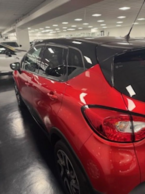 https://cdn-dk.caraffinity.it/dealer/datafiles/vehicle/images/800/32881/UMfMmOgYArPlZlqQ.jpeg